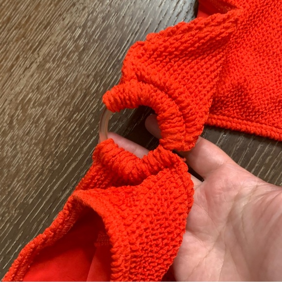 Good American womens red textured monokini swimsuit in bright poppy 5/6 - Picture 6 of 11